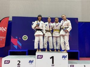 狂賀!柔道隊–楊秀英同學榮獲2024年巴林世界中學生運動會女子柔道-48公斤級銀牌~~~