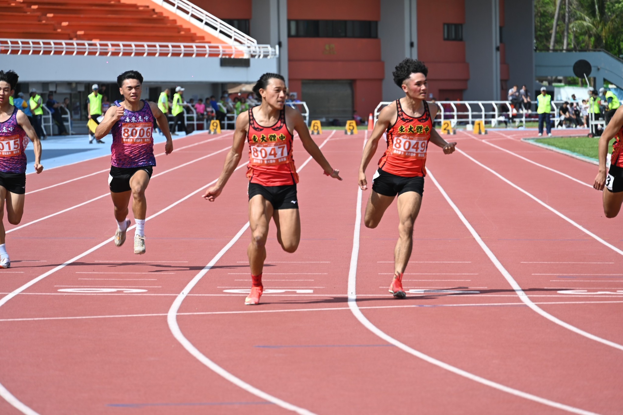 賀!田徑隊榮獲114年台東縣中小學聯運田徑賽高男組及高女組雙料團體冠軍~~~